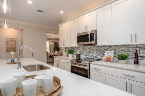 House in Lakeland, Florida 4 bedrooms, 212.37 sq.m. № 1909275 - photo 6