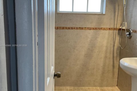 Apartamento en alquiler en Dania Beach, Florida, 2 dormitorios, 146.32 m2 № 2003035 - foto 9