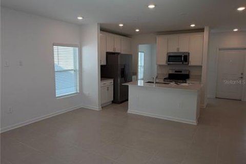 Villa ou maison à louer à Clermont, Floride: 3 chambres, 165.55 m2 № 2388265 - photo 3