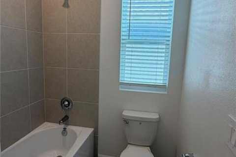 Villa ou maison à louer à Clermont, Floride: 3 chambres, 165.55 m2 № 2388265 - photo 8