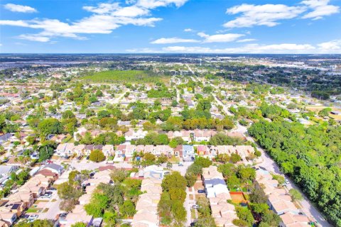 Townhouse in Florida City, Florida 4 bedrooms, 141.86 sq.m. № 2002292