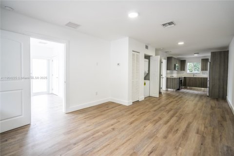 Appartement à louer à North Bay Village, Floride: 2 chambres, 92.9 m2 № 1955045 - photo 5