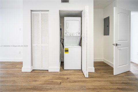 Appartement à louer à North Bay Village, Floride: 2 chambres, 92.9 m2 № 1955045 - photo 10