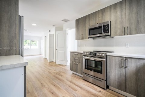 Appartement à louer à North Bay Village, Floride: 2 chambres, 92.9 m2 № 1955045 - photo 9