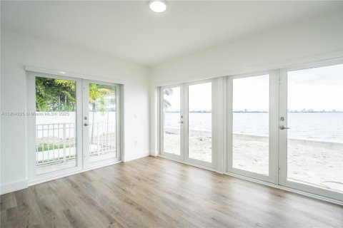 Appartement à louer à North Bay Village, Floride: 2 chambres, 92.9 m2 № 1955045 - photo 3