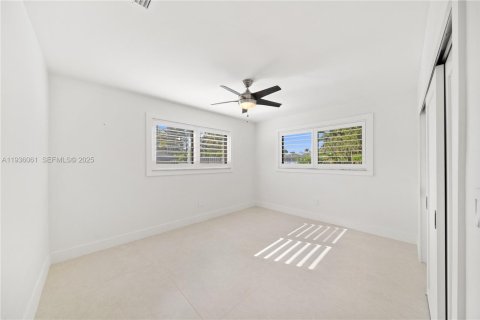 Купить виллу или дом в Пальметто-Бей, Флорида 3 спальни, 145.48м2, № 1996413 - фото 24