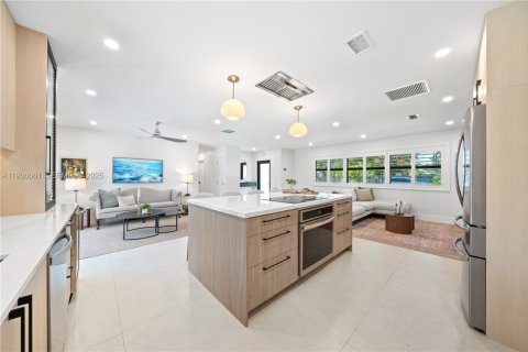 Купить виллу или дом в Пальметто-Бей, Флорида 3 спальни, 145.48м2, № 1996413 - фото 7