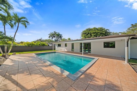 Купить виллу или дом в Пальметто-Бей, Флорида 3 спальни, 145.48м2, № 1996413 - фото 27