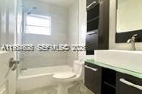 Apartamento en alquiler en Hollywood, Florida, 1 dormitorio, 45.52 m2 № 2009558 - foto 8