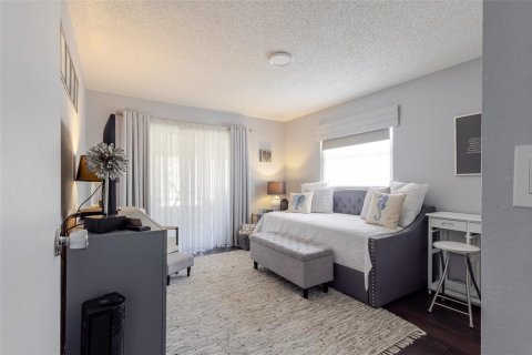 Condo in Sun City Center, Florida, 2 bedrooms  № 1718070 - photo 15