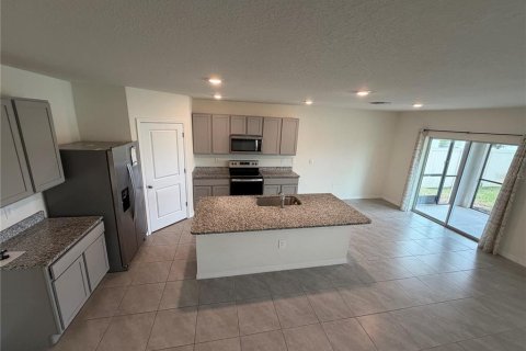 Villa ou maison à louer à Bradenton, Floride: 5 chambres, 242.01 m2 № 2396983 - photo 10