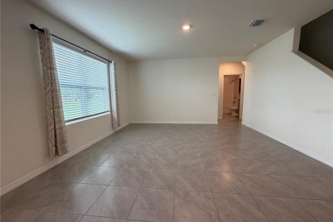 Villa ou maison à louer à Bradenton, Floride: 5 chambres, 242.01 m2 № 2396983 - photo 8