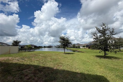 Villa ou maison à louer à Bradenton, Floride: 5 chambres, 242.01 m2 № 2396983 - photo 3