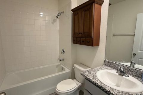 Villa ou maison à louer à Bradenton, Floride: 5 chambres, 242.01 m2 № 2396983 - photo 24