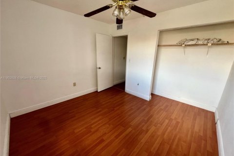 Купить кондоминиум в Майами, Флорида 3 спальни, 100.89м2, № 1954132 - фото 20