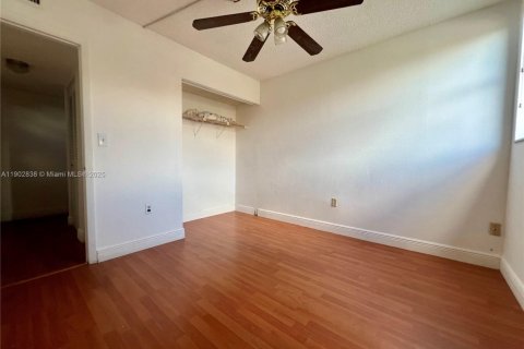 Купить кондоминиум в Майами, Флорида 3 спальни, 100.89м2, № 1954132 - фото 18