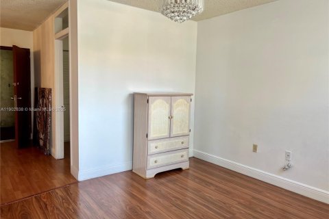 Купить кондоминиум в Майами, Флорида 3 спальни, 100.89м2, № 1954132 - фото 5