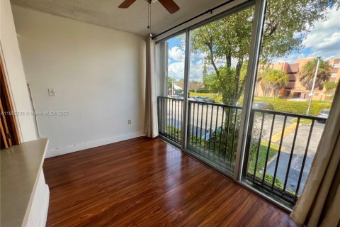 Купить кондоминиум в Майами, Флорида 3 спальни, 100.89м2, № 1954132 - фото 8