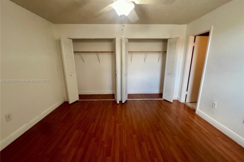 Купить кондоминиум в Майами, Флорида 3 спальни, 100.89м2, № 1954132 - фото 11