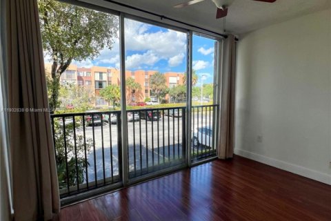 Купить кондоминиум в Майами, Флорида 3 спальни, 100.89м2, № 1954132 - фото 7