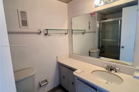 Купить кондоминиум в Майами, Флорида 3 спальни, 100.89м2, № 1954132 - фото 14