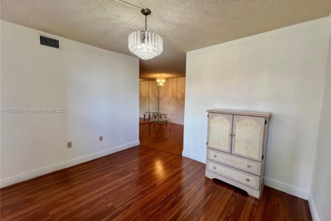 Купить кондоминиум в Майами, Флорида 3 спальни, 100.89м2, № 1954132 - фото 4