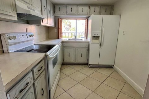 Купить кондоминиум в Майами, Флорида 3 спальни, 100.89м2, № 1954132 - фото 26