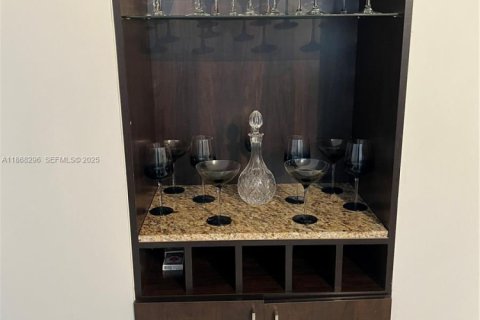 Снять в аренду кондоминиум в Норт-Майами-Бич, Флорида 2 спальни, 103.12м2, № 1982176 - фото 11