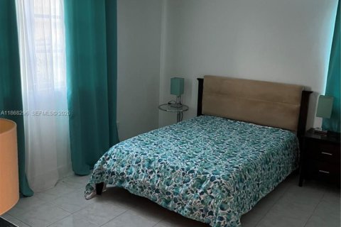 Снять в аренду кондоминиум в Норт-Майами-Бич, Флорида 2 спальни, 103.12м2, № 1982176 - фото 10