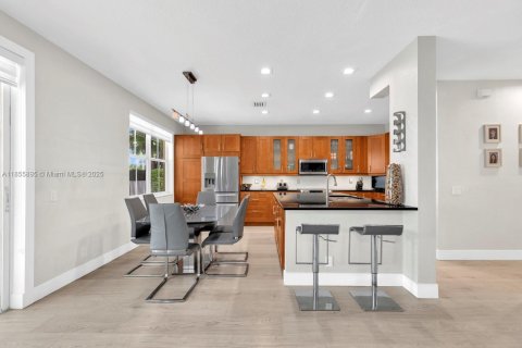 House in Weston, Florida 5 bedrooms, 208.1 sq.m. № 1878832 - photo 13