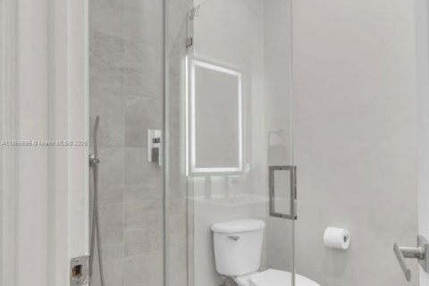 House in Weston, Florida 5 bedrooms, 208.1 sq.m. № 1878832 - photo 19