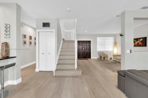 House in Weston, Florida 5 bedrooms, 208.1 sq.m. № 1878832 - photo 21