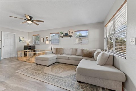 Casa en venta en Tampa, Florida, 3 dormitorios, 137.12 m2 № 1677530 - foto 3