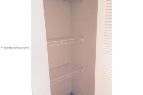 Купить кондоминиум в Майами, Флорида 1 спальня, 75.53м2, № 2050629 - фото 8