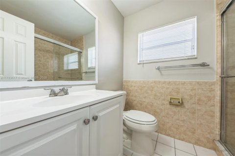 House in Boca Raton, Florida 3 bedrooms, 162.67 sq.m. № 1641163 - photo 9