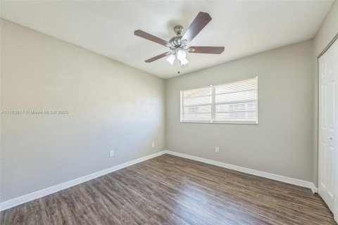 House in Boca Raton, Florida 3 bedrooms, 162.67 sq.m. № 1641163 - photo 11