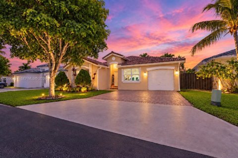 Villa ou maison à Miami, Floride 4 chambres, 191.66 m2 № 2367589