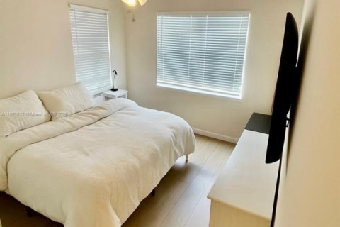 Condo in Palm Beach Gardens, Florida, 2 bedrooms № 1945200 - photo 7