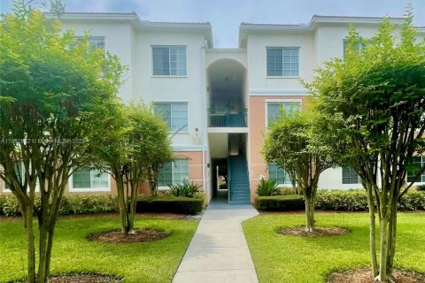 Condo in Palm Beach Gardens, Florida, 2 bedrooms № 1945200 - photo 15