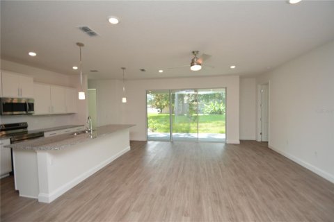 Casa en alquiler en Palm Coast, Florida, 4 dormitorios, 176.7 m2 № 2151002 - foto 10