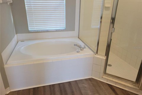 House in Riverview, Florida 4 bedrooms, 286.6 sq.m. № 2239091 - photo 22