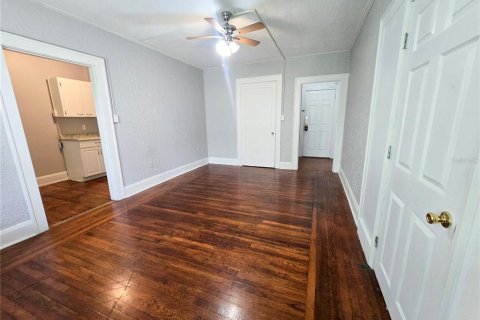 Apartamento en alquiler en Winter Haven, Florida, 1 dormitorio, 74.32 m2 № 1915168 - foto 5