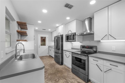 Casa en venta en Fort Myers, Florida, 3 dormitorios, 138.15 m2 № 1989444 - foto 13