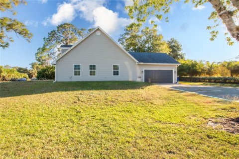 Casa en venta en Fort Myers, Florida, 3 dormitorios, 138.15 m2 № 1989444 - foto 4