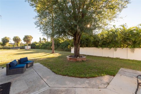 Casa en venta en Fort Myers, Florida, 3 dormitorios, 138.15 m2 № 1989444 - foto 26