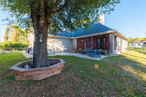 Casa en venta en Fort Myers, Florida, 3 dormitorios, 138.15 m2 № 1989444 - foto 28