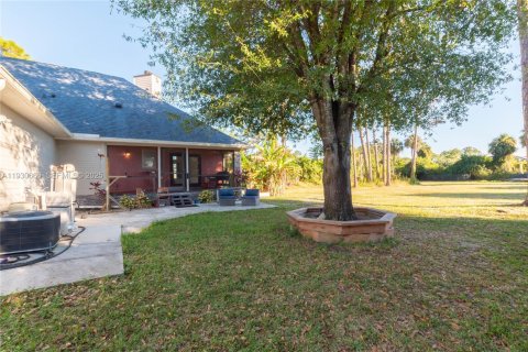 Casa en venta en Fort Myers, Florida, 3 dormitorios, 138.15 m2 № 1989444 - foto 27