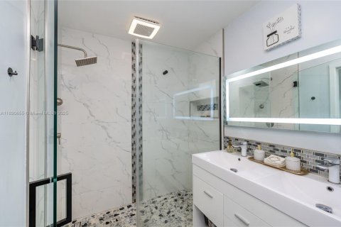 Villa ou maison à vendre à Cutler Bay, Floride: 3 chambres, 132.39 m2 № 1944317 - photo 21