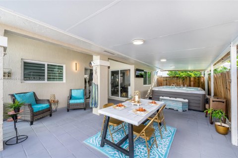 Villa ou maison à vendre à Cutler Bay, Floride: 3 chambres, 132.39 m2 № 1944317 - photo 29