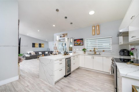 Villa ou maison à vendre à Cutler Bay, Floride: 3 chambres, 132.39 m2 № 1944317 - photo 10